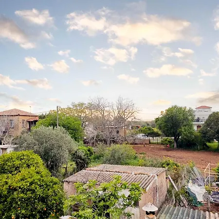 Hidden Gem, Modern Escape With Stunning Views 필리아트라